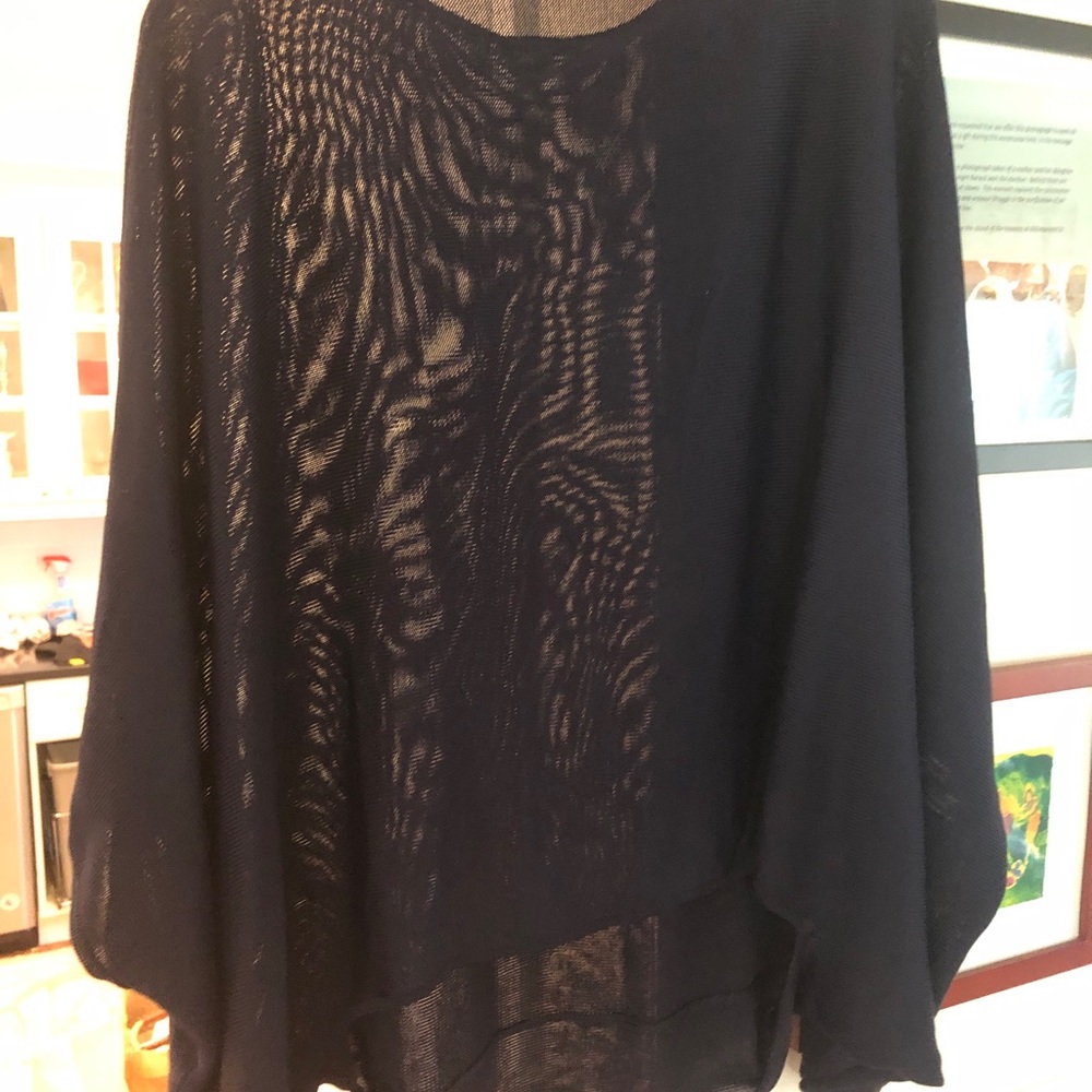 Ralph Lauren knit boat neck top size small. Hard to photograph fits large
